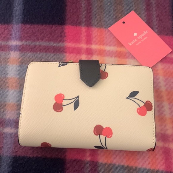 Nwt Kate spade staci dancing cherries printed wallet - Picture 5 of 12